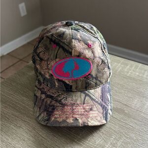 NWOT … MOSSY OAK Camouflage Hat
